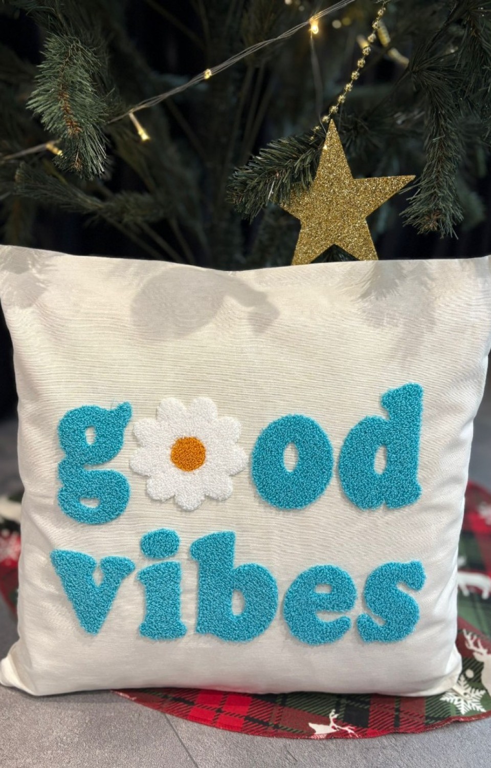 2'li Punch Nakışlı 45x45 cm Kırlent Kılıfı 10 2'li Punch Nakışlı 45x45 cm Kırlent Kılıfı 10