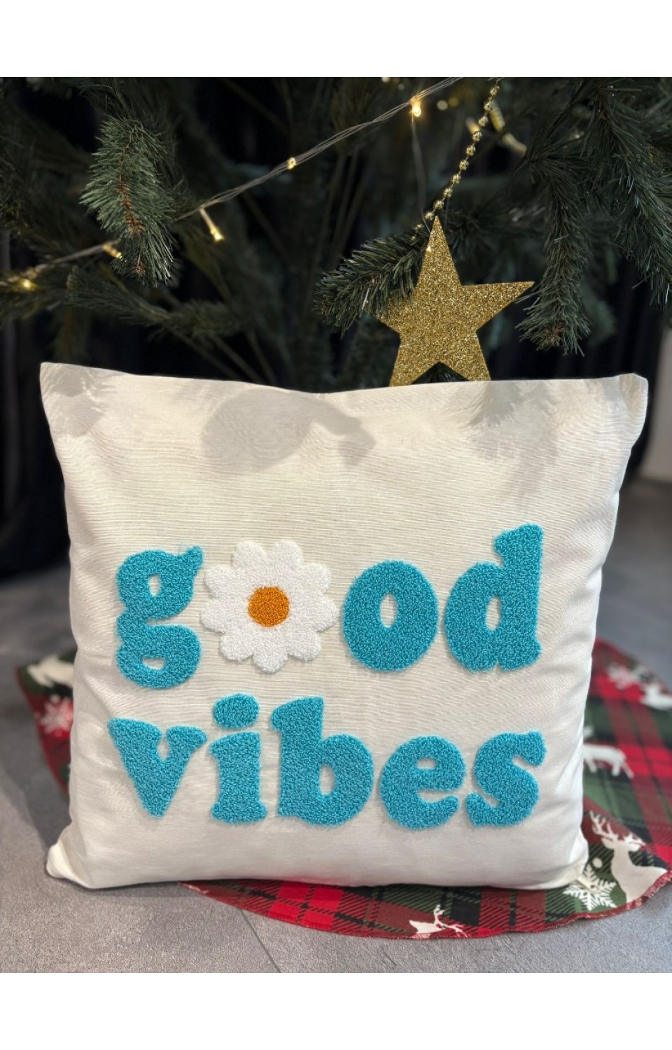 2'li Punch Nakışlı 45x45 cm Kırlent Kılıfı 10 2'li Punch Nakışlı 45x45 cm Kırlent Kılıfı 10