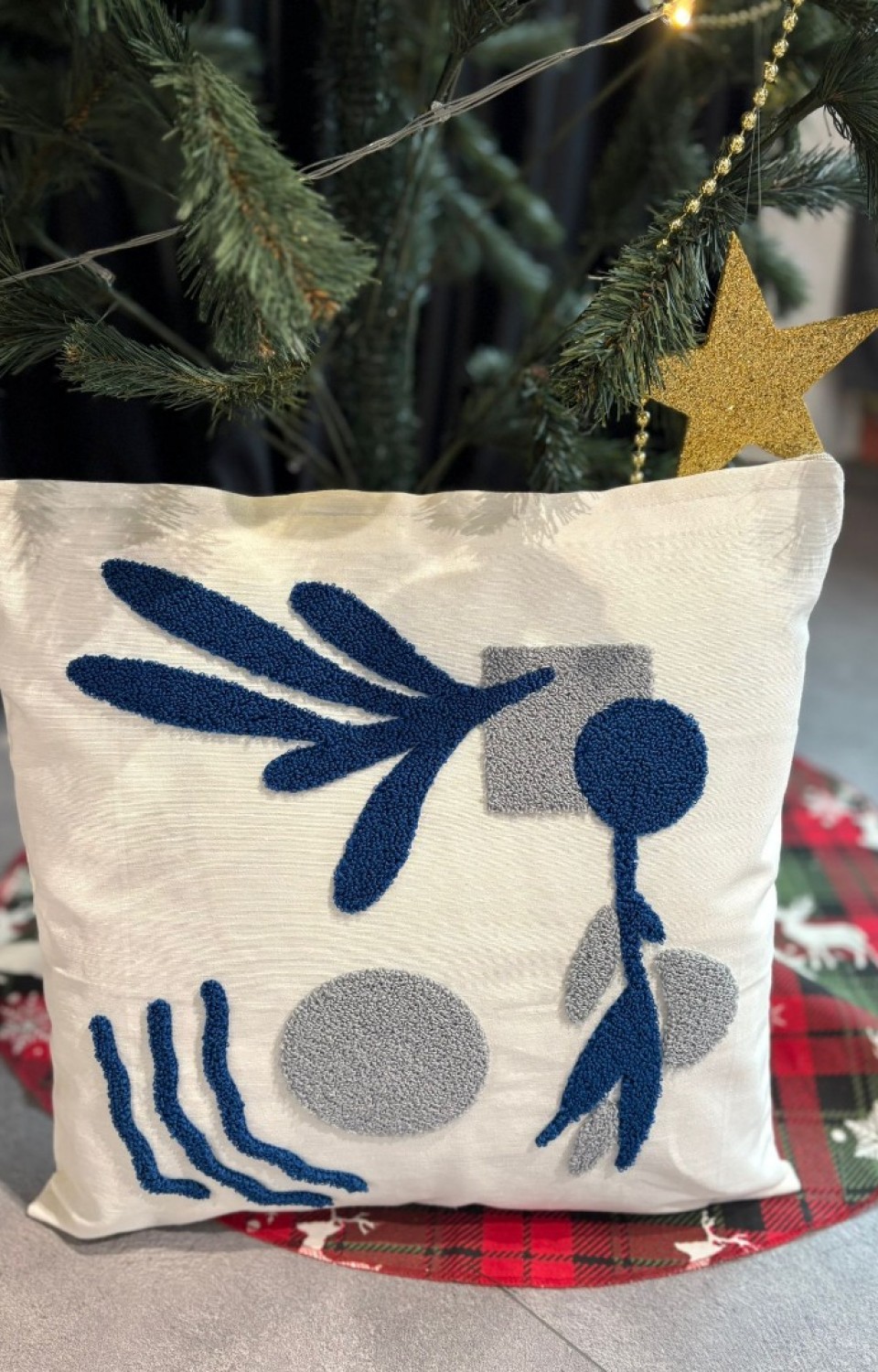 2'li Punch Nakışlı 45x45 cm Kırlent Kılıfı 16 2'li Punch Nakışlı 45x45 cm Kırlent Kılıfı 16