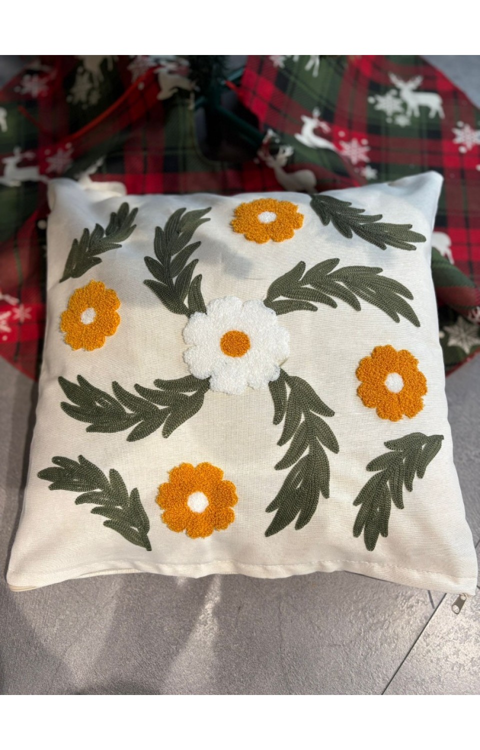 2'li Punch Nakışlı 45x45 cm Kırlent Kılıfı 20