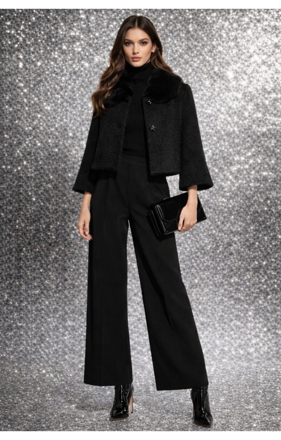 Kürk Yakalı Tüylü Kaşe Kadın Kısa Mont Siyah