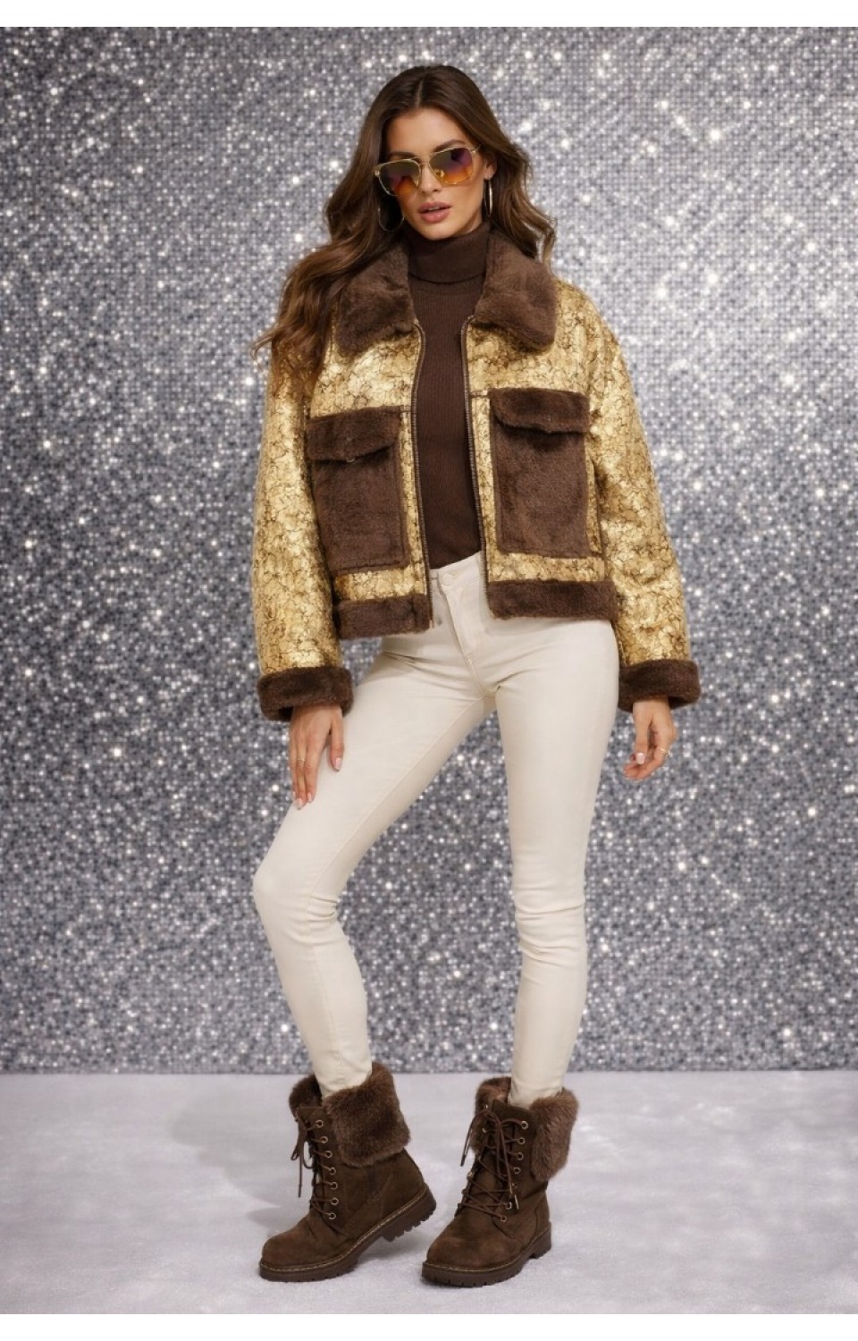 Kürk Yakalı Parlak Nubuk Kumaş Kadın Kısa Mont Altın Rengi