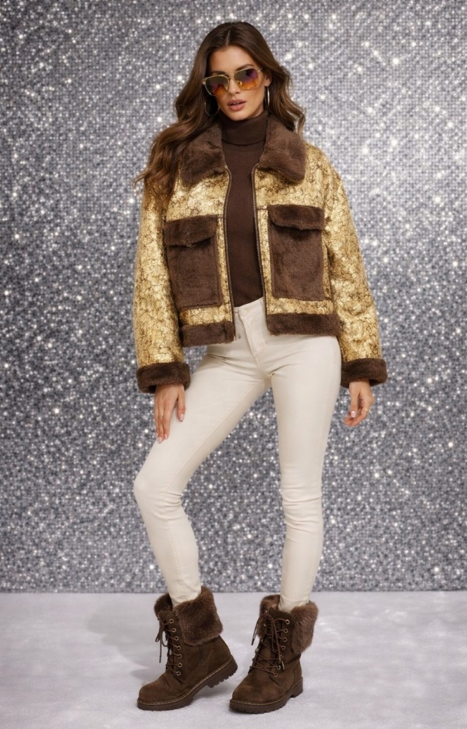 Kürk Yakalı Parlak Nubuk Kumaş Kadın Kısa Mont Altın Rengi