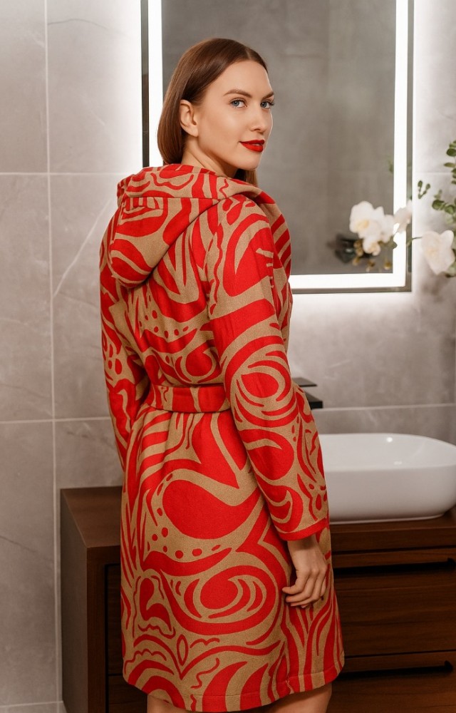 Kapşonlu Cepli Belden Kuşaklı %100 Pamuk Desenli Banyo Bornozu