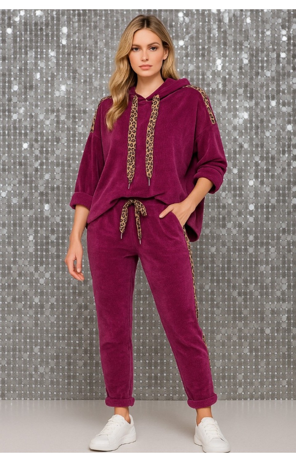 Kapüşonlu Leopar Detaylı Kadife Kadın Alt Üst Takım Mürdüm