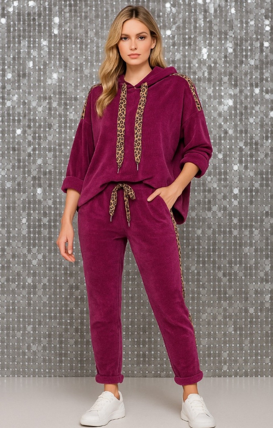 Kapüşonlu Leopar Detaylı Kadife Kadın Alt Üst Takım Mürdüm
