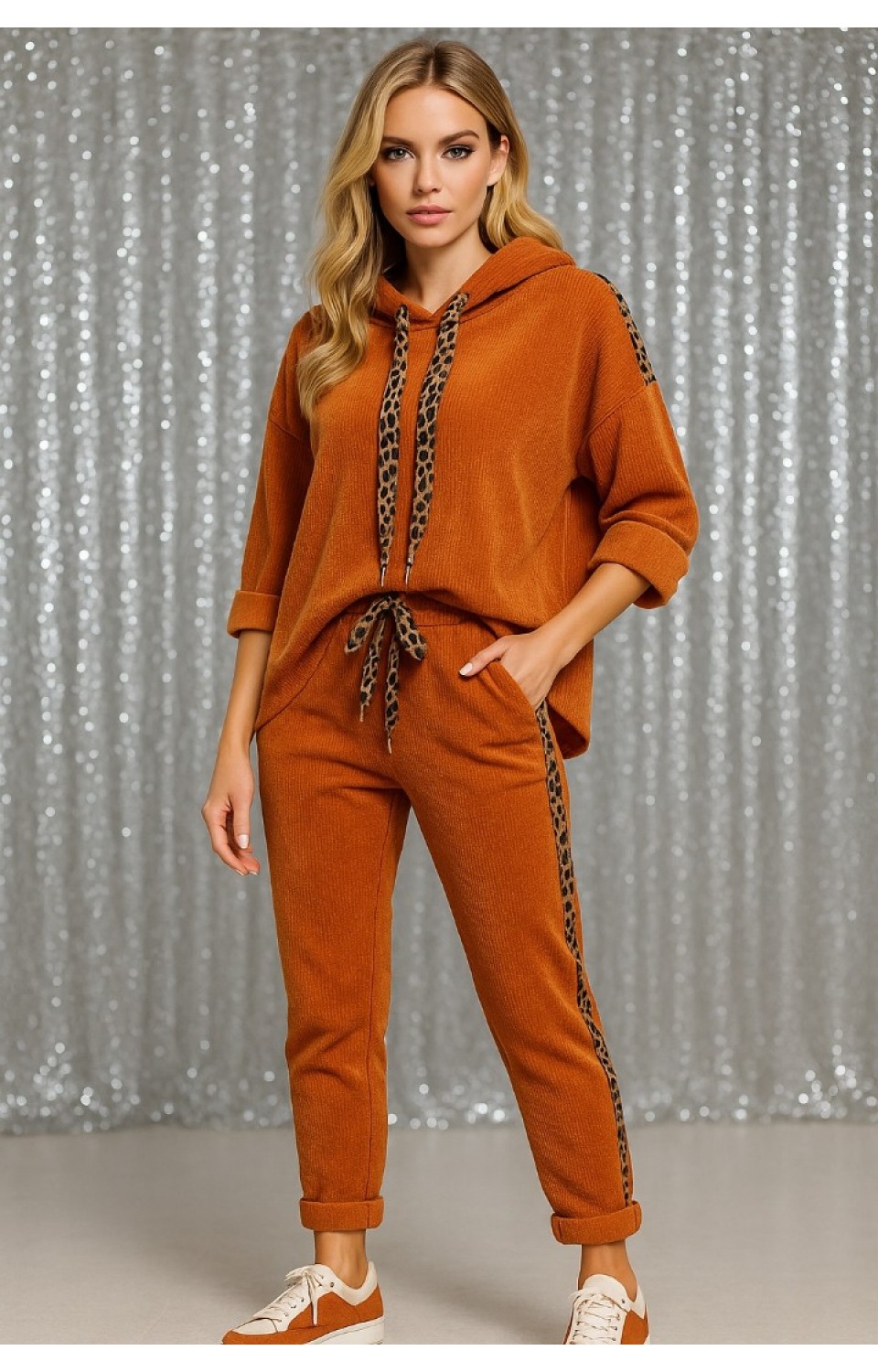 Kapüşonlu Leopar Detaylı Kadife Kadın Alt Üst Takım Turuncu