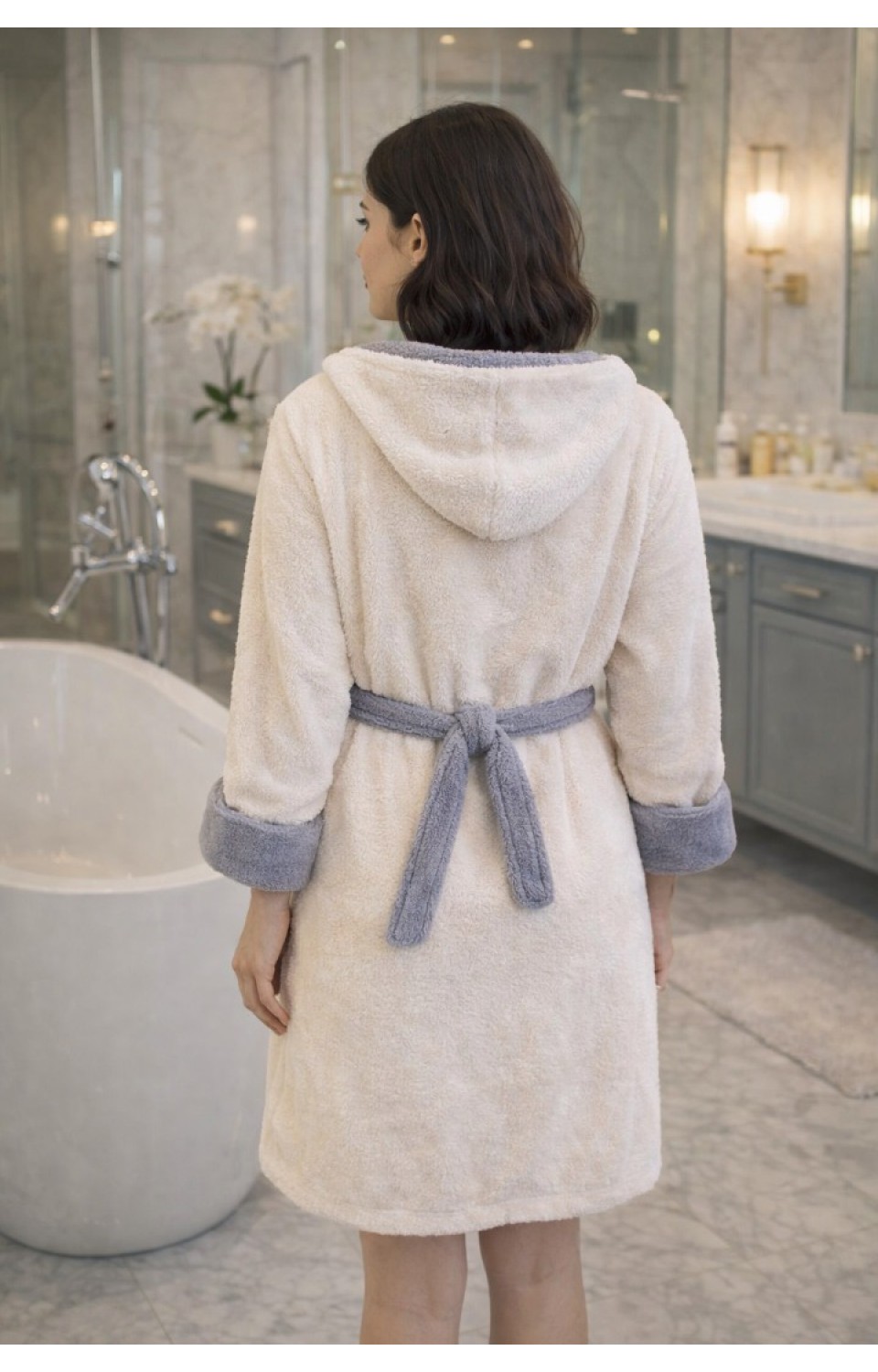Kapüşonlu Fermuarlı Cepli Sabit Kuşak Detaylı Pamuklu Bornoz Krem