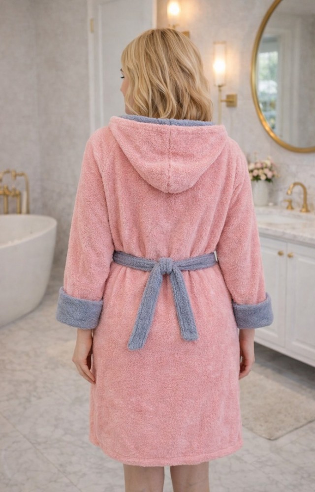 Kapüşonlu Fermuarlı Cepli Sabit Kuşak Detaylı Pamuklu Bornoz 