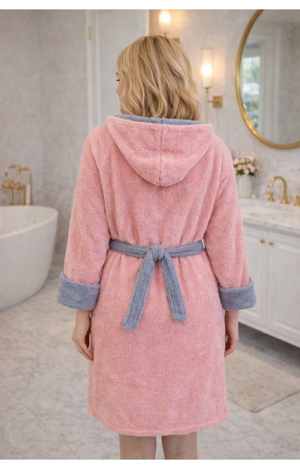 Kapüşonlu Fermuarlı Cepli Sabit Kuşak Detaylı Pamuklu Bornoz 