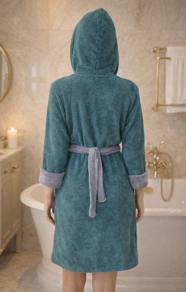 Kapüşonlu Fermuarlı Cepli Sabit Kuşak Detaylı Pamuklu Bornoz Petrol Yeşili